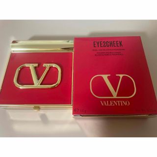 【新品未使用】ネット完売品VALENTINO EYE2CHEEK