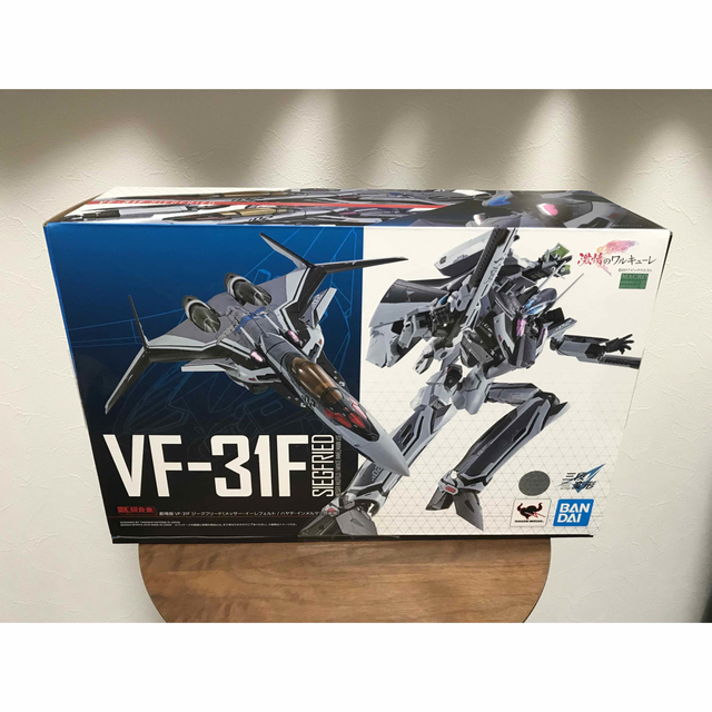 DX超合金 劇場版VF-31F ジークフリード マクロスΔ 激情のワルキューレ