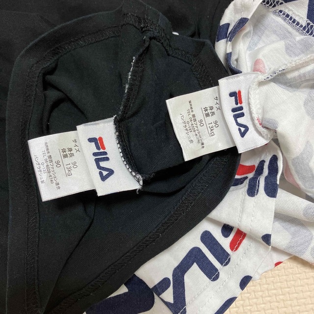 FILA(フィラ)のフィラ　ロングTシャツ　2枚セット　90 キッズ/ベビー/マタニティのキッズ服女の子用(90cm~)(Tシャツ/カットソー)の商品写真