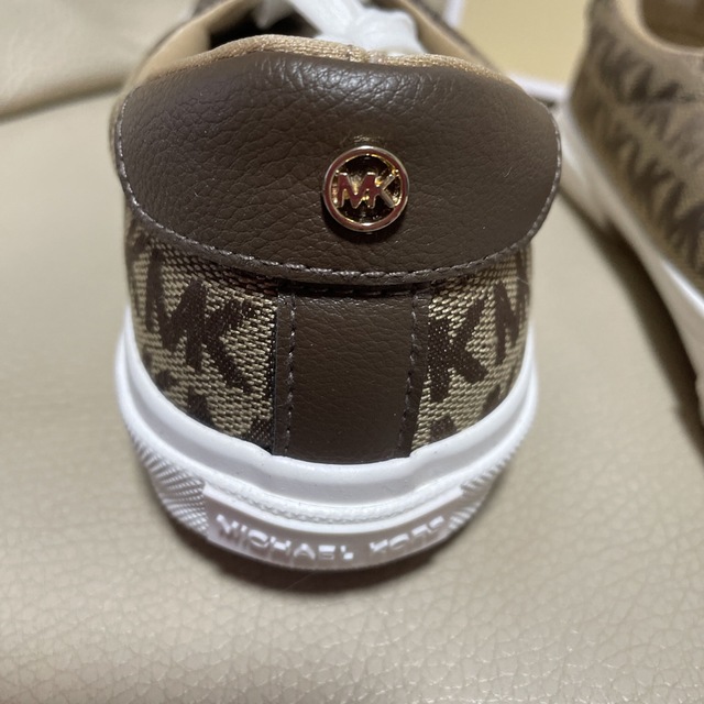 MICHAEL KORS