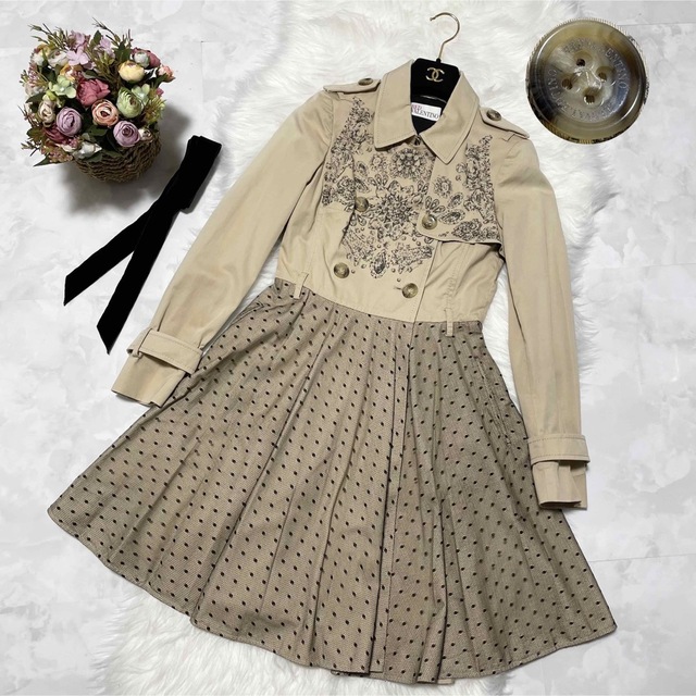 RED VALENTINO(レッドヴァレンティノ)のseitan様専用 本物 レッドヴァレンティノ ベルト付 トレンチコート 38 レディースのジャケット/アウター(トレンチコート)の商品写真