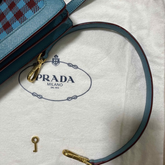 PRADA(プラダ)のprada プラダ レディースのバッグ(メッセンジャーバッグ)の商品写真
