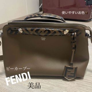 フェンディ(FENDI)のFENDI フェンディ　ピーカーブー　シンプルデザイン♪ お値下げしました7/4(ハンドバッグ)