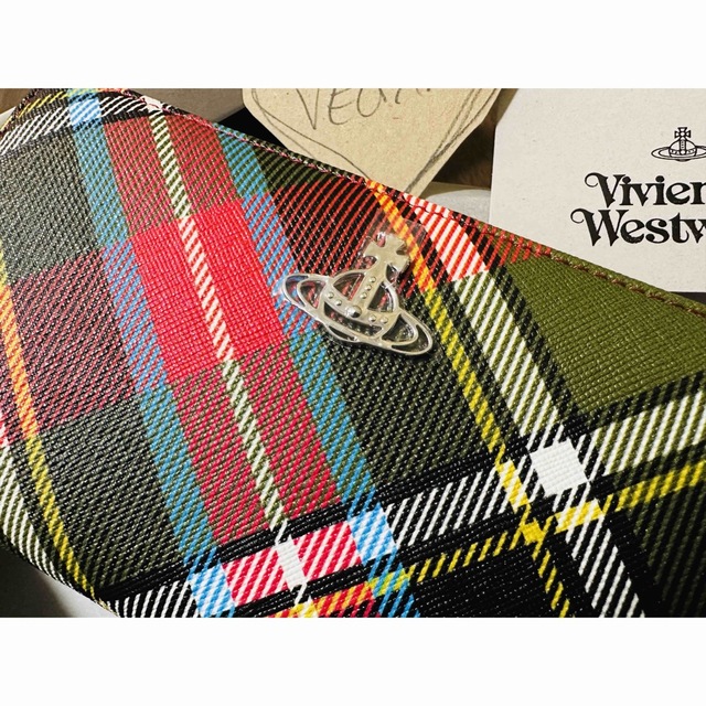 Vivienne Westwood(ヴィヴィアンウエストウッド)の正規品/お箱付VivienneWestwood オーブ赤タータン長財布 レディースのファッション小物(財布)の商品写真