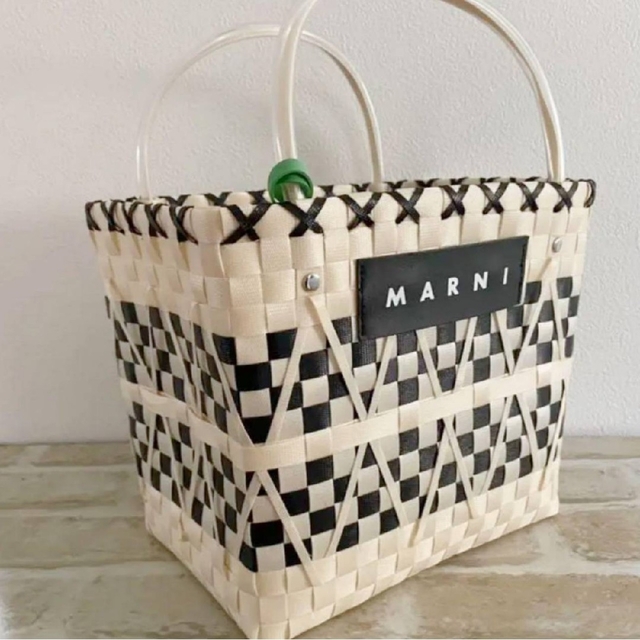 84%OFF!】 MARNI フラワーカフェ ピクニックバッグ whiteblack ilam.org