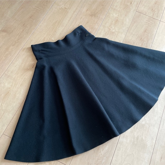 FOXEY(フォクシー)の美品　フォクシー　ニットスカート　黒　38 レディースのスカート(ひざ丈スカート)の商品写真