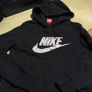 ナイキ(NIKE)のNIKE 白黒(パーカー)