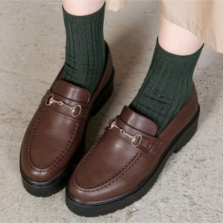 シューズインクロゼット(Shoes in Closet)のShoes in Closet厚底ビットモチーフ超軽量ローファー ブラウン(ローファー/革靴)