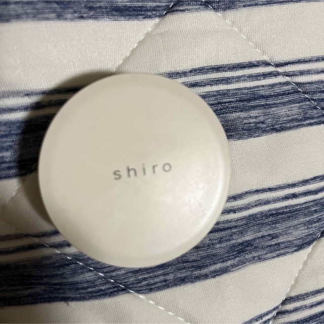 shiro(シロ)のshiro ピオニー 練り香水18ｇ コスメ/美容の香水(香水(女性用))の商品写真