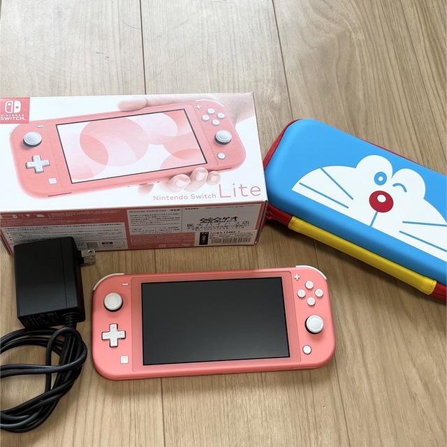 Nintendo Switch Lite コーラルピンク