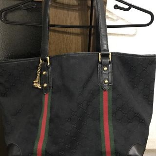 グッチ(Gucci)のGUCCI チャーム付トート専用(トートバッグ)