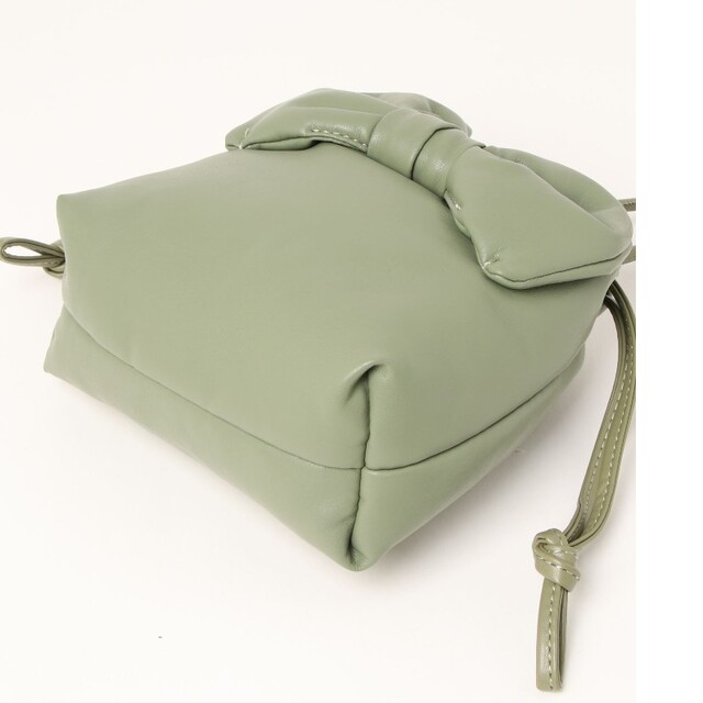 Cache Cache(カシュカシュ)の78新品　バッグcachecache リボンディテール巾着ミニショルダー レディースのバッグ(ショルダーバッグ)の商品写真