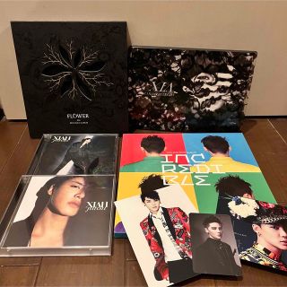 ジェイワイジェイ(JYJ)のXIAHジュンス セット　CD＋DVD＋カード／シール付(その他)