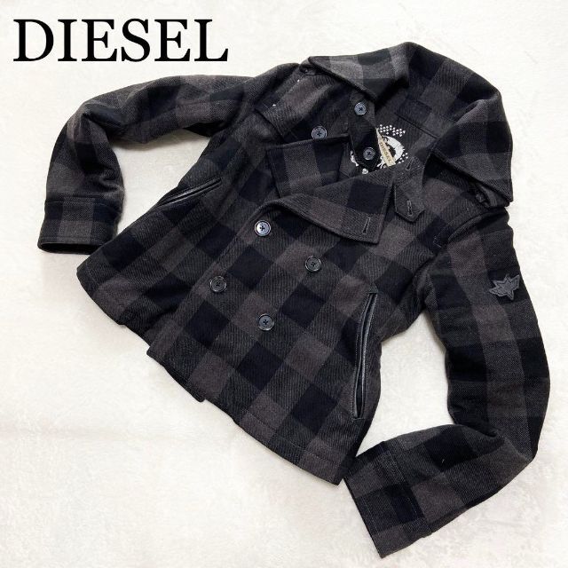 DIESEL(ディーゼル)のデーゼル　DIESEL ピーコート　チェック　ウール　白　黒S / ディーゼル レディースのジャケット/アウター(ピーコート)の商品写真