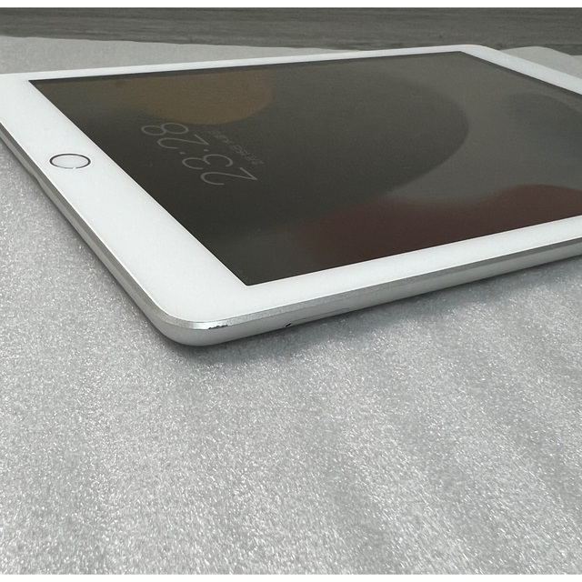 SIMフリー iPad 第6世代 32GB  MR6P2J/A シルバー一括○