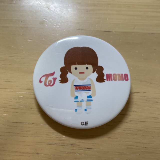 TWICE - twice Momo トワイス モモ 缶バッジの通販 by ききめろ's shop