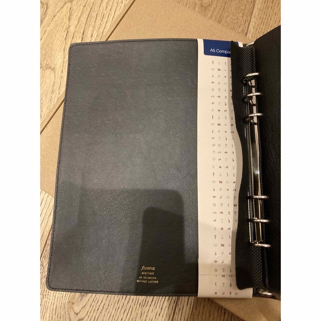 Filofax(ファイロファックス)の★新品未使用★filofax ヘリテージA5 ブラック メンズのファッション小物(手帳)の商品写真