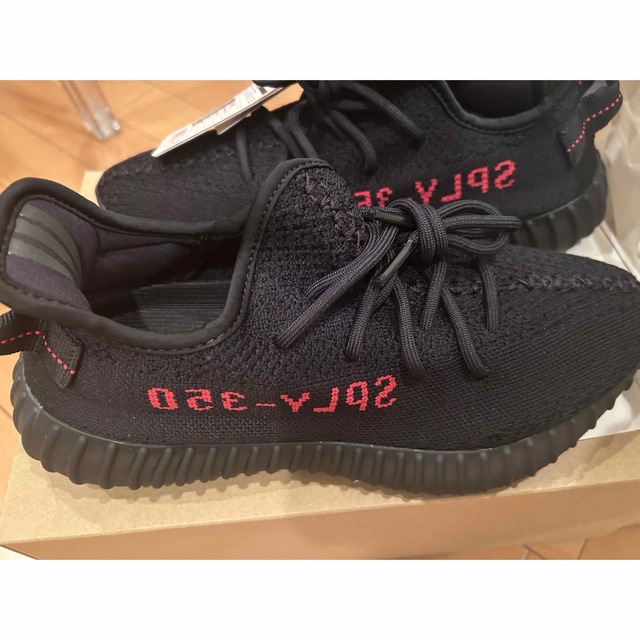 YEEZY（adidas）(イージー)の25.5 adidas YEEZYBOOST350V2 "BLACK RED"  メンズの靴/シューズ(スニーカー)の商品写真