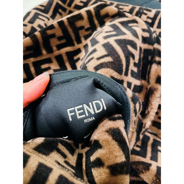 FENDI(フェンディ)の⭐︎まー様 専用⭐︎ レディースのジャケット/アウター(毛皮/ファーコート)の商品写真