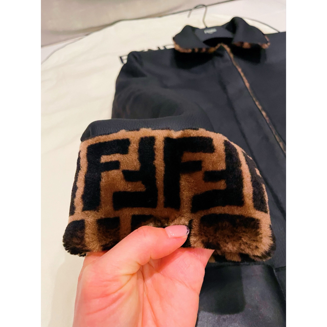 FENDI(フェンディ)の⭐︎まー様 専用⭐︎ レディースのジャケット/アウター(毛皮/ファーコート)の商品写真