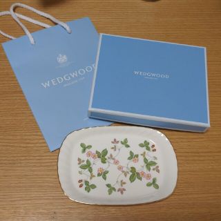 ウェッジウッド(WEDGWOOD)の【新品】ウェッジウッド(Wedgwood)ストロベリー 　トレイ(食器)