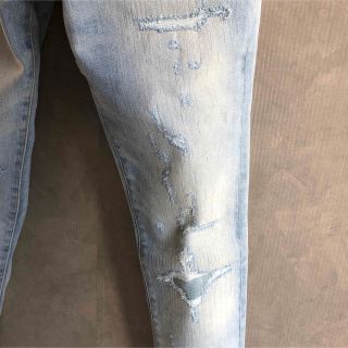 AMIRI - AMIRI アミリリペア加工スキニーデニムパンツ ブリーチ 29の