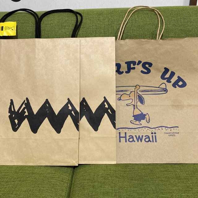 SNOOPY(スヌーピー)のスヌーピー  紙袋　３枚セット レディースのバッグ(ショップ袋)の商品写真
