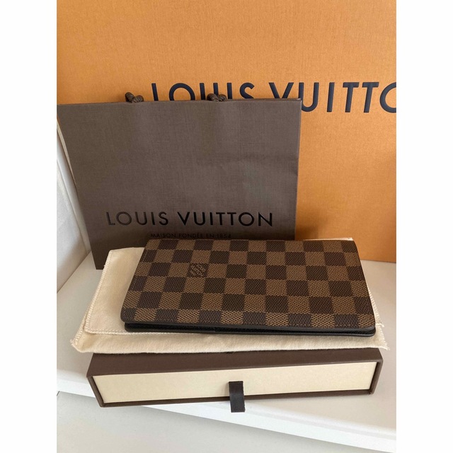 LOUIS VUITTON - 正規品ルイヴィトン　メンズ　二つ折り　長財布　ダミエ　新品同様　美品❤️