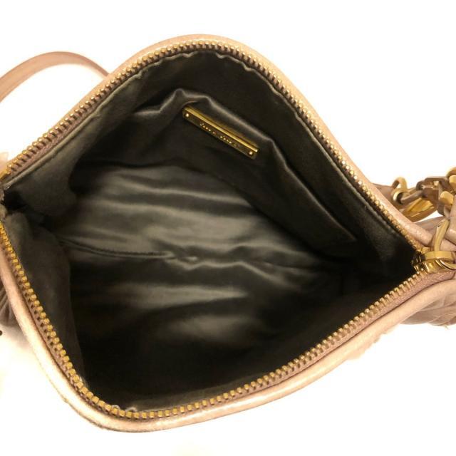 miumiu(ミュウミュウ)のミュウミュウ ショルダーバッグ美品  レディースのバッグ(ショルダーバッグ)の商品写真