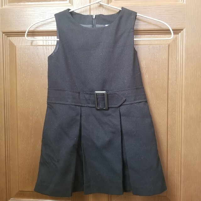 UNIQLO(ユニクロ)のユニクロ　フォーマル　スカート　ジャンパースカート　ガールズサイズ：100㎝ キッズ/ベビー/マタニティのキッズ服女の子用(90cm~)(ワンピース)の商品写真