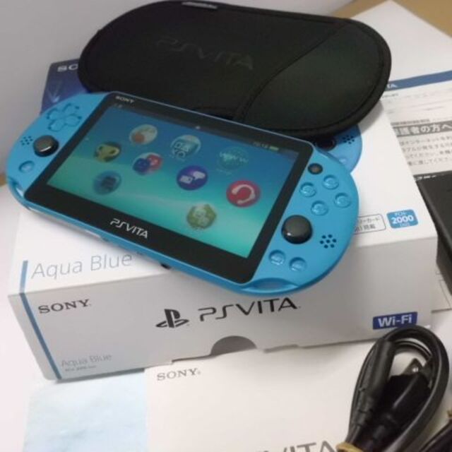 PlayStation Vita(プレイステーションヴィータ)のPSVITA PCH-2000 Aqua Blue エンタメ/ホビーのゲームソフト/ゲーム機本体(携帯用ゲーム機本体)の商品写真