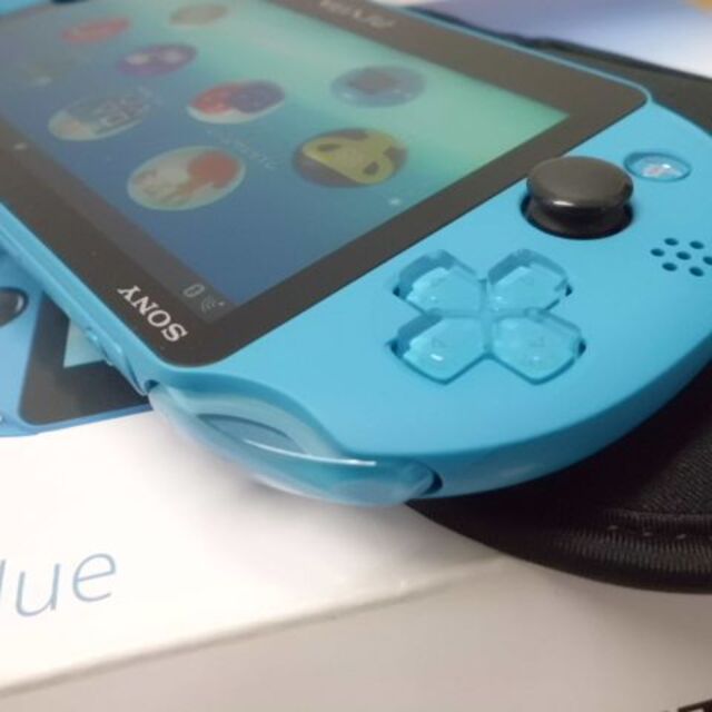 PlayStation Vita(プレイステーションヴィータ)のPSVITA PCH-2000 Aqua Blue エンタメ/ホビーのゲームソフト/ゲーム機本体(携帯用ゲーム機本体)の商品写真