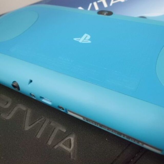 PlayStation Vita(プレイステーションヴィータ)のPSVITA PCH-2000 Aqua Blue エンタメ/ホビーのゲームソフト/ゲーム機本体(携帯用ゲーム機本体)の商品写真