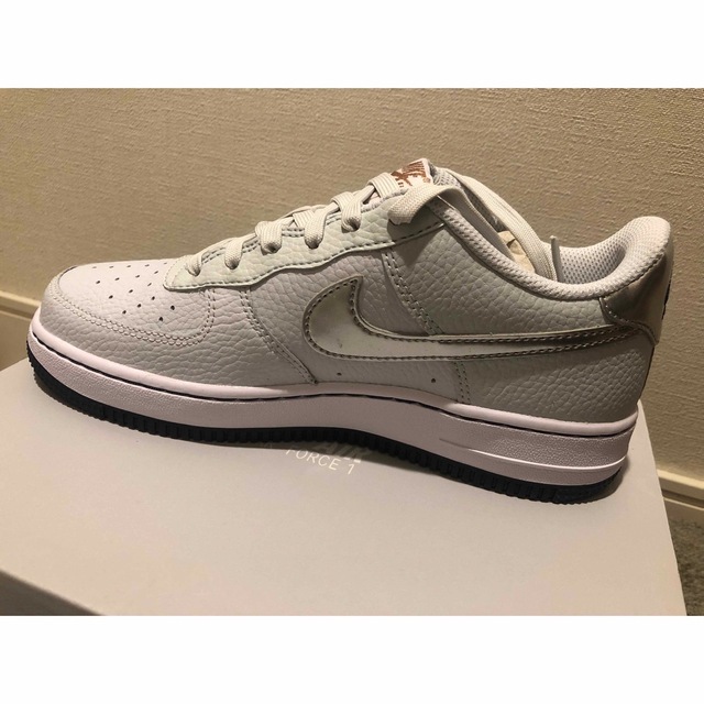 NIKE(ナイキ)の【未使用・限定カラー】NIKE Air Force 1 GS 23.5cm レディースの靴/シューズ(スニーカー)の商品写真