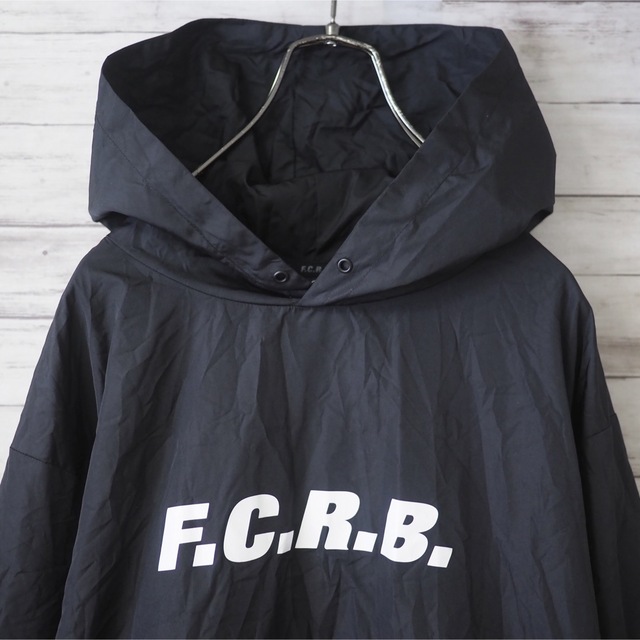 F.C.R.B.(エフシーアールビー)のF.C.R.B. 17AW Back Stripe Anorak メンズのジャケット/アウター(ナイロンジャケット)の商品写真