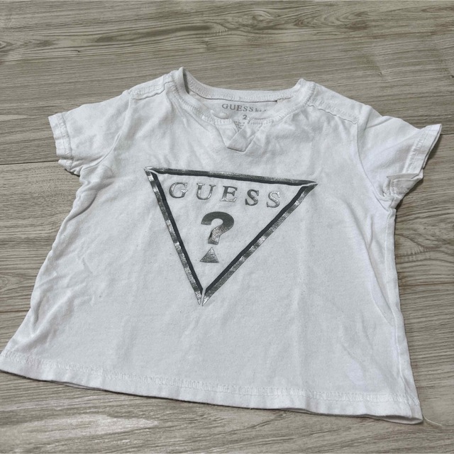 GUESS(ゲス)のTシャツ キッズ/ベビー/マタニティのベビー服(~85cm)(Ｔシャツ)の商品写真