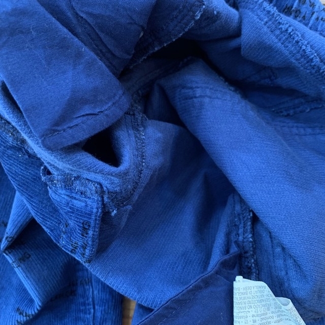 ZARA KIDS(ザラキッズ)のZARAbaby. テキストコーデュロイパンツ　ブルー　4-5y キッズ/ベビー/マタニティのキッズ服男の子用(90cm~)(パンツ/スパッツ)の商品写真