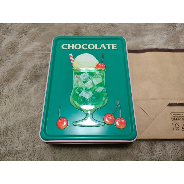 メリーチョコレート はじけるキャンディチョコレート アソートメント缶 新品未開封 エンタメ/ホビーのコレクション(ノベルティグッズ)の商品写真
