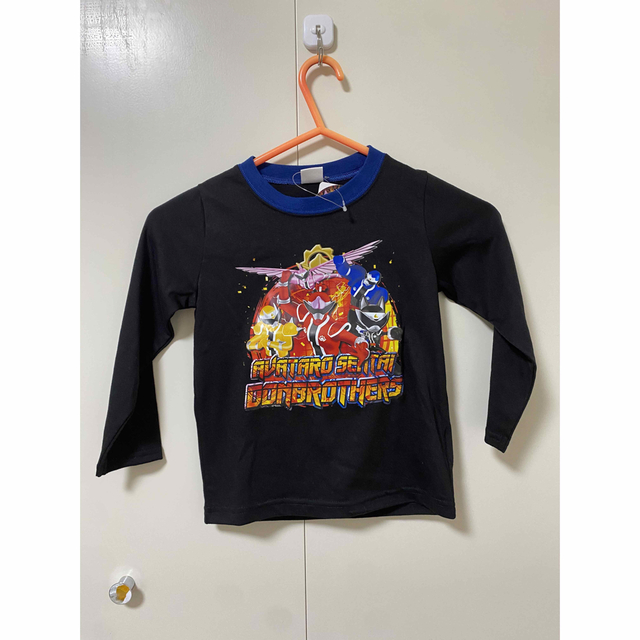 BANDAI(バンダイ)のBANDAI  暴太郎戦隊　ドンブラザーズ　キャラクター　長袖　　Tシャツ　 キッズ/ベビー/マタニティのキッズ服男の子用(90cm~)(Tシャツ/カットソー)の商品写真