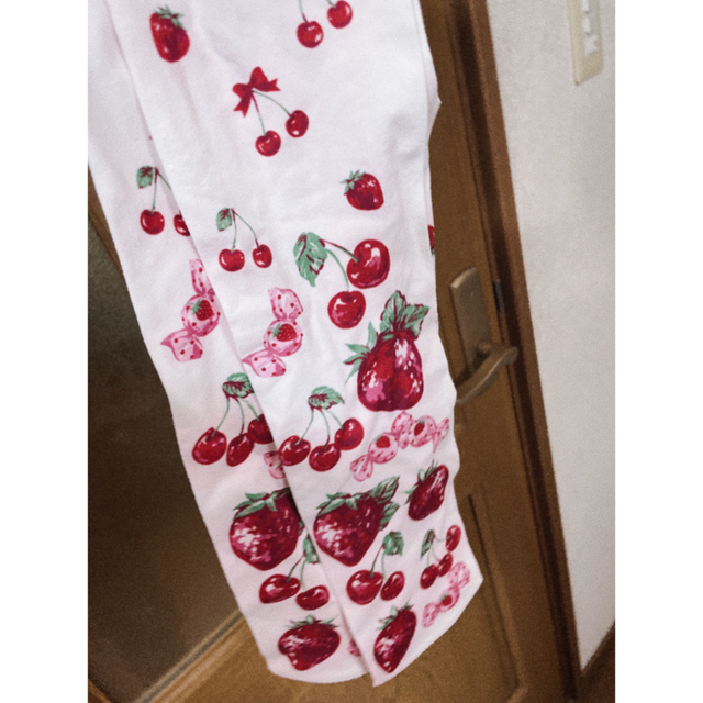 いちごみるく strawberry 柄 ジャンパースカート、タイツ-