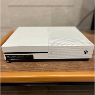 エックスボックス(Xbox)のXBOX ONE S本体(家庭用ゲーム機本体)