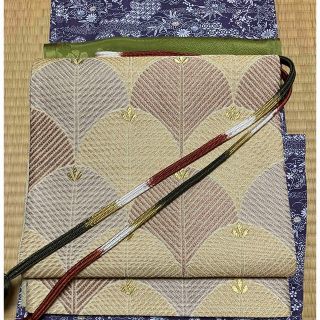 ニシジン(西陣)の美品　松笠柄青海波　錦糸使い　両面袋帯　六通　お値引き(帯)