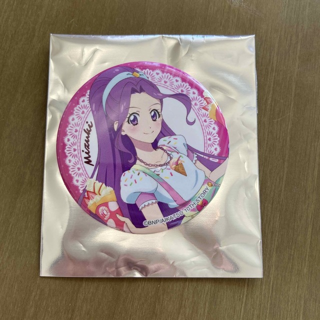 アイカツ!(アイカツ)の書き下ろしトレンディング缶バッジ ＜神崎美月＞ エンタメ/ホビーのアニメグッズ(バッジ/ピンバッジ)の商品写真