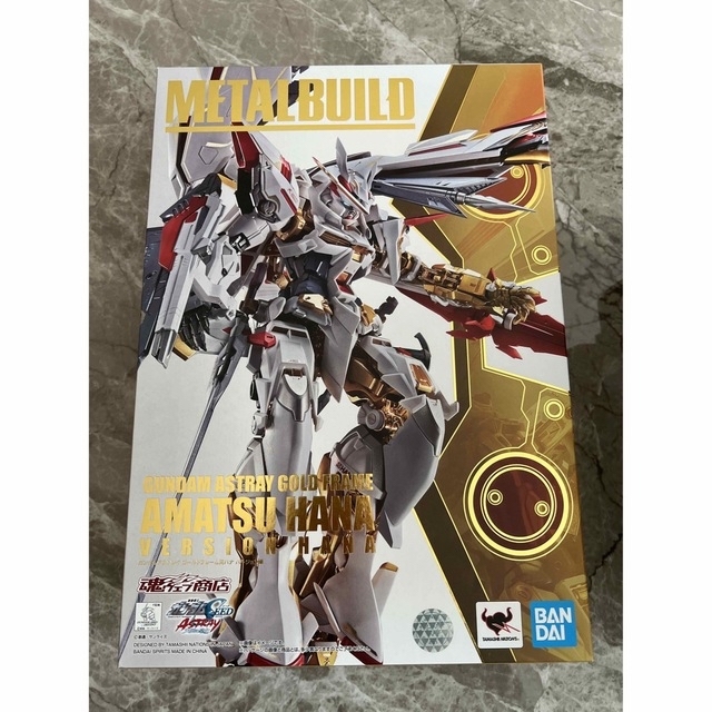 新品 METAL BUILD ガンダムアストレイ ゴールドフレーム天ハナ 華 エンタメ/ホビーのフィギュア(アニメ/ゲーム)の商品写真