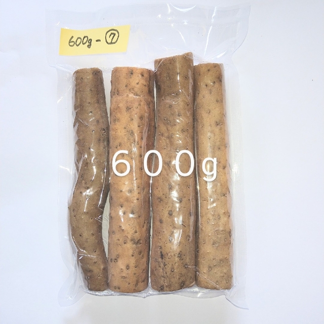 四国山地、標高８００ｍ山中を由来の自然薯　600g 食品/飲料/酒の食品(野菜)の商品写真