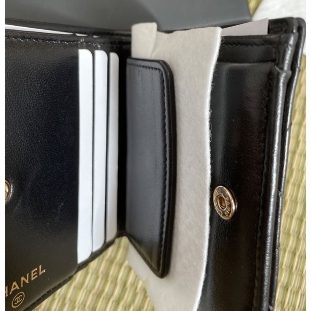 CHANEL(シャネル)のシャネル　二つ折り財布　マトラッセキャビアスキン レディースのファッション小物(財布)の商品写真