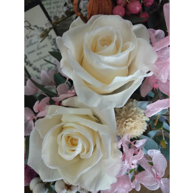 プリザーブドフラワー❁ドライフラワー春リース　小花いっぱい　Pink＆White ハンドメイドのフラワー/ガーデン(リース)の商品写真