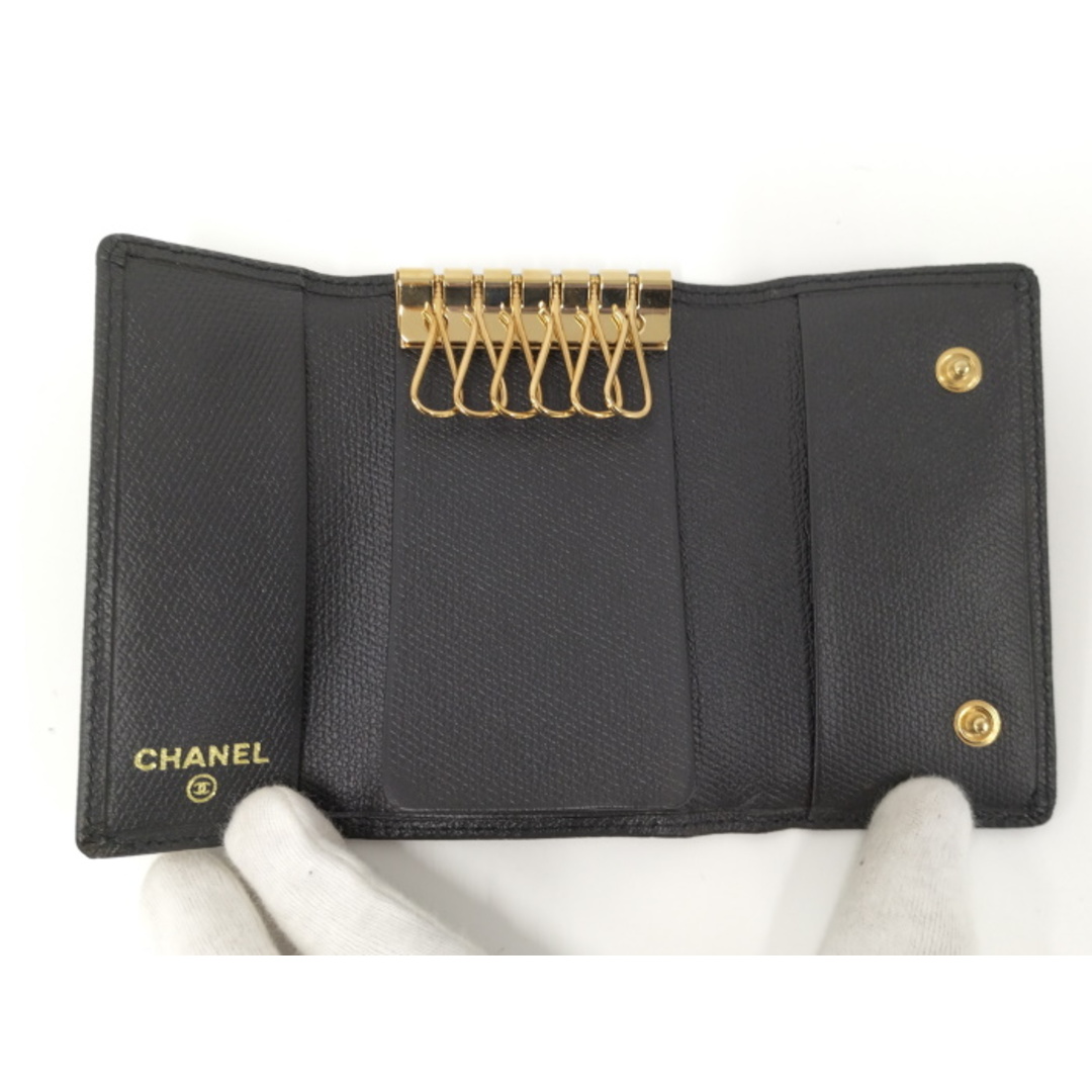 CHANEL(シャネル)のCHANEL 6連キーケース ココボタン レザー ブラック レディースのファッション小物(キーケース)の商品写真