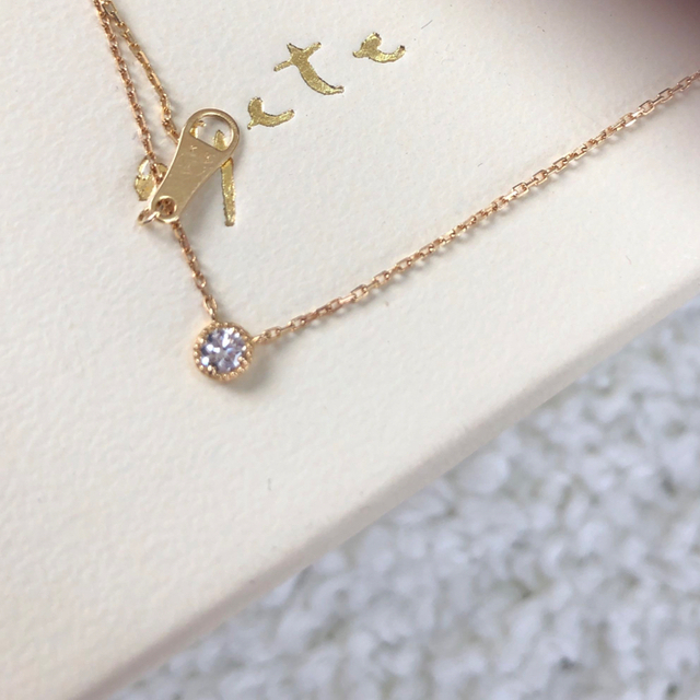 agete(アガット)のアガット  ダイヤモンド　１粒　18K ネックレス レディースのアクセサリー(ネックレス)の商品写真