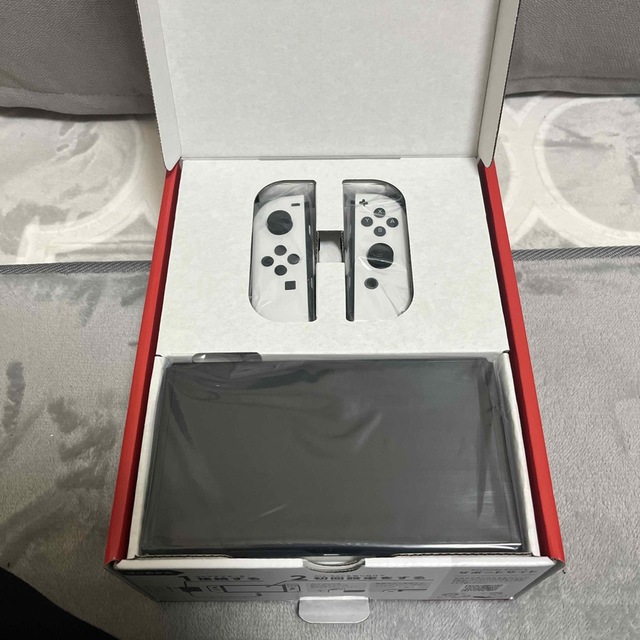 新品未使用】Nintendo Switch 有機ELモデル +ケース付き 新品未使用】Nintendo Switch 有機ELモデル +ケース付き